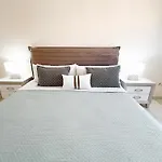 Apartment In Marbella Center With Sea Views